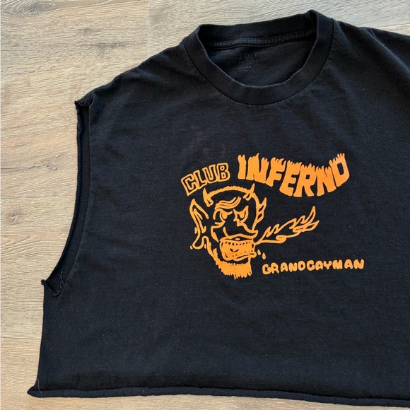 Brandy Melville John Galt Club Inferno Graphic Cropped Raw Hem Tank Top Black - Picture 2 of 7